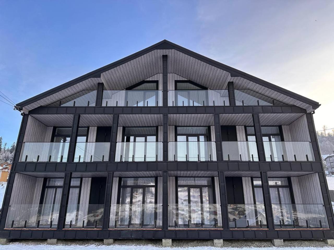 Park House Apartment Palyanytsya Exterior photo